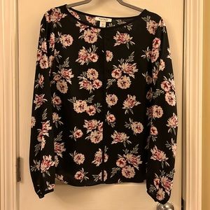 Black Floral print White House Black Market long Sleeve Blouse. Gently worn